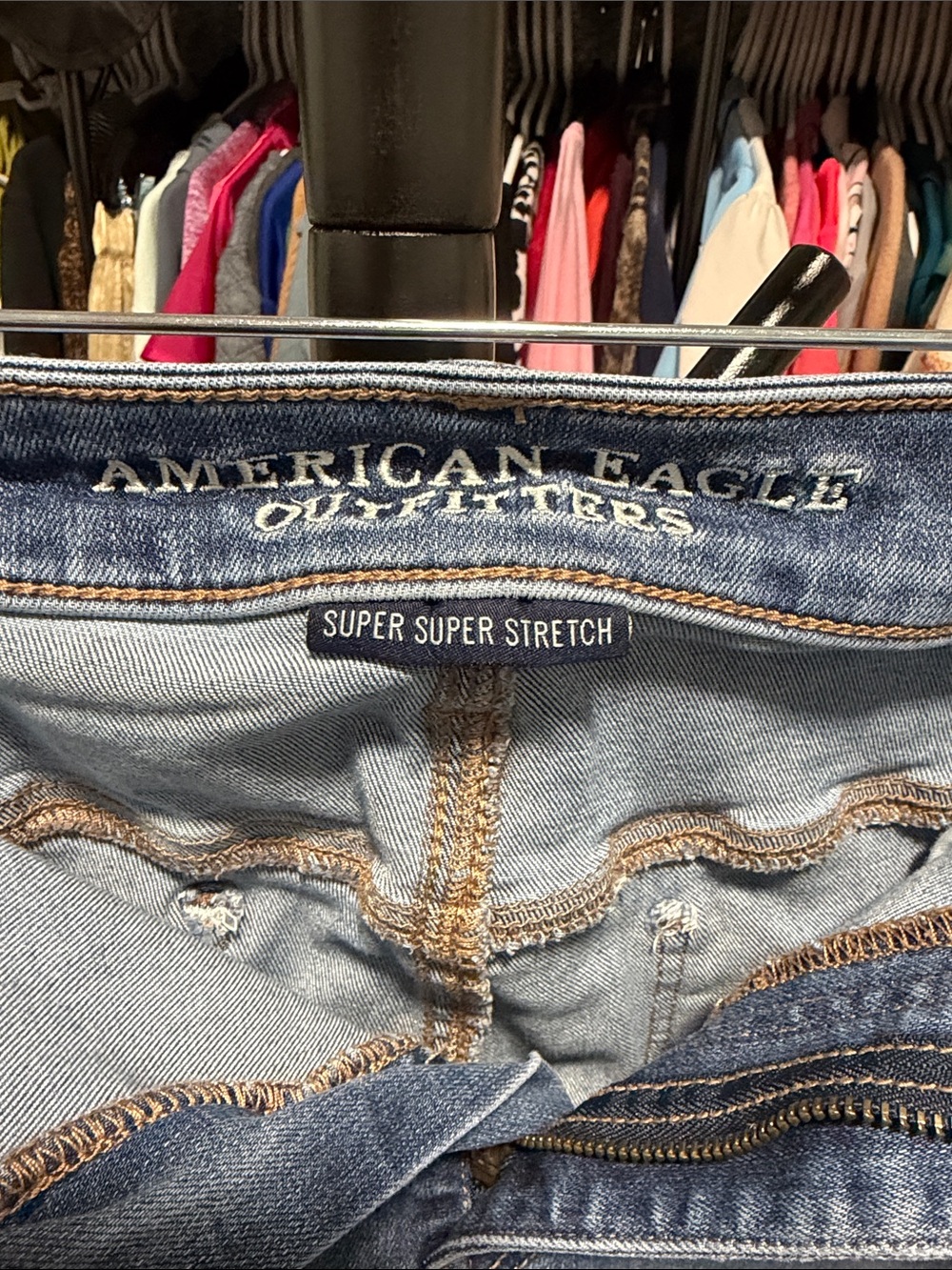 American Eagle Outfitters Light Blue Super Stretch Jeans - Picture 4 of 5